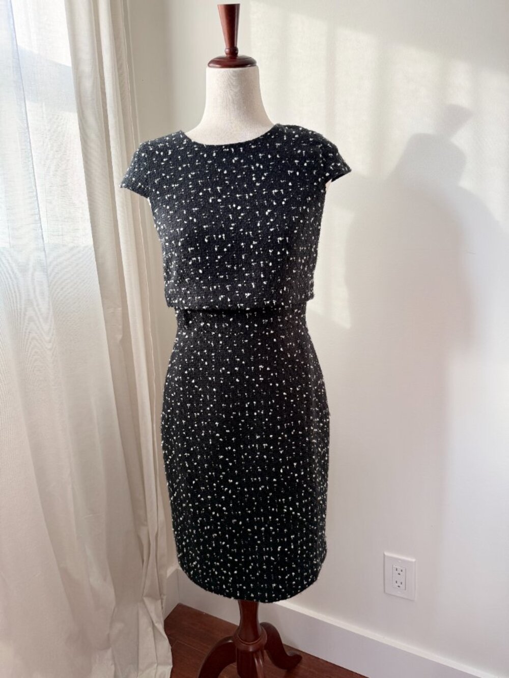 J.Crew Black White Tweed Sheath Dress Size 2 | Bouclé Textured Cap Sleeve Career - Picture 2 of 9